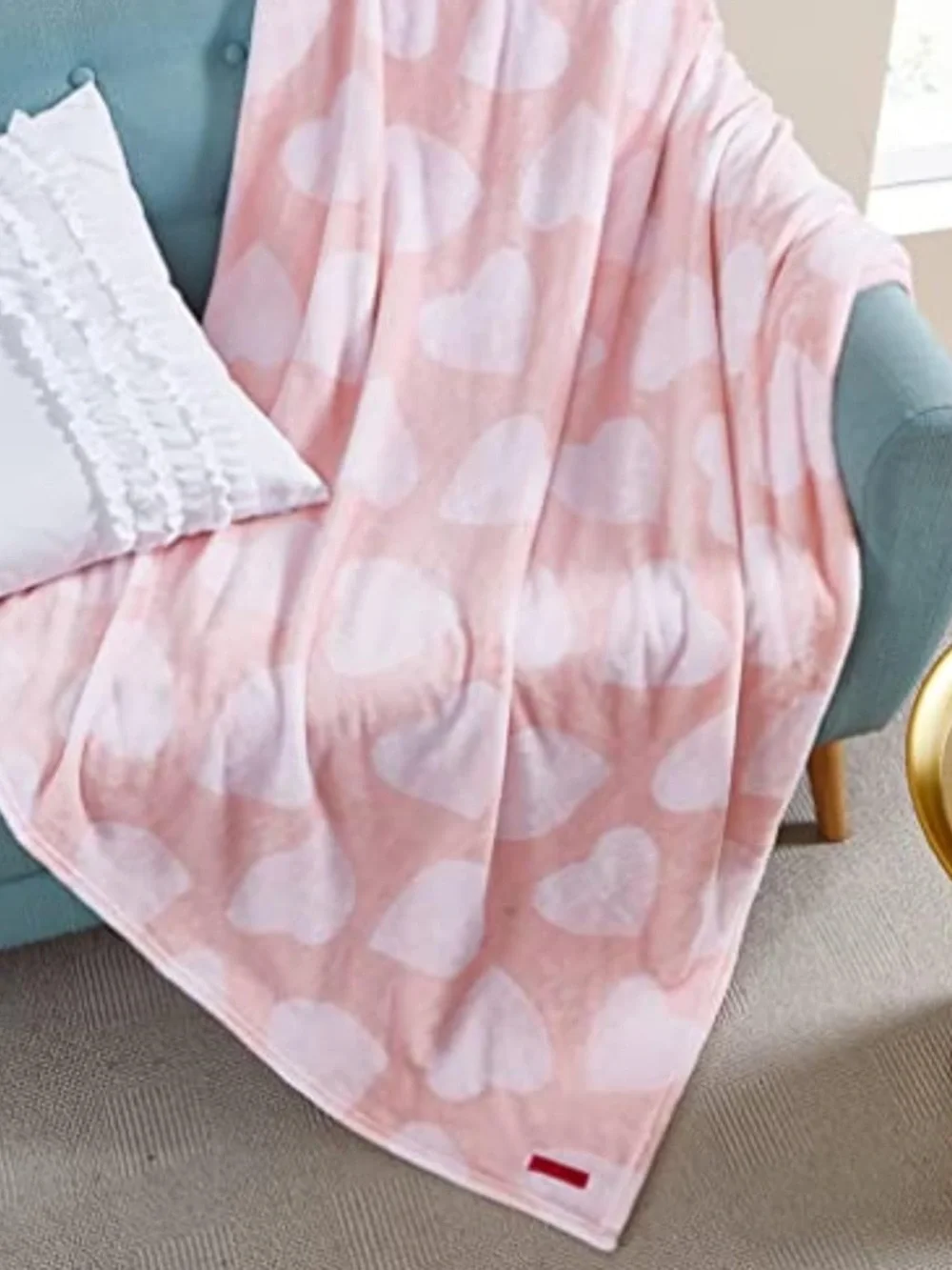 NWT Betsey Johnson Heart Throw Blanket